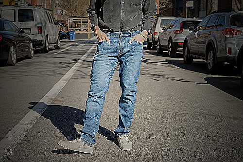 Men wearing jeans - how long should jeans be men
