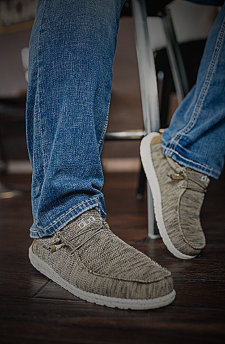 Comfortable Shoes - mens shoes like hey dudes