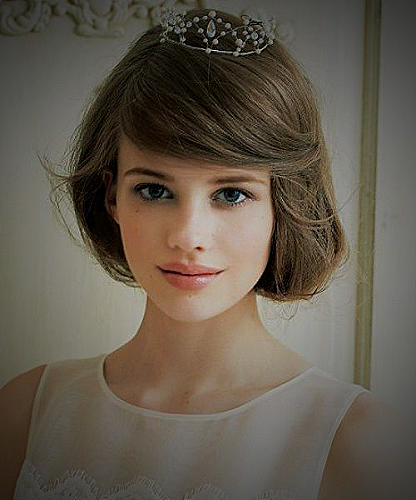 Side-Swept Bangs - simple wedding hairstyle for round face to look slim short hair women