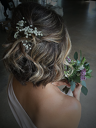 Textured Bob with Waves - Simple bridesmaid hairstyle for round face short hair